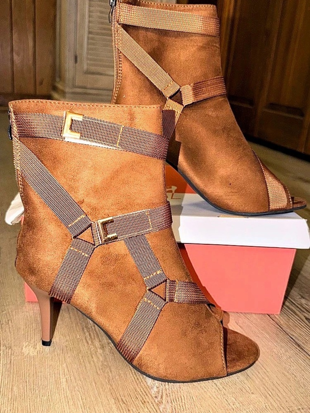 Strappy Open Toe Heels in Brown US 9Like New